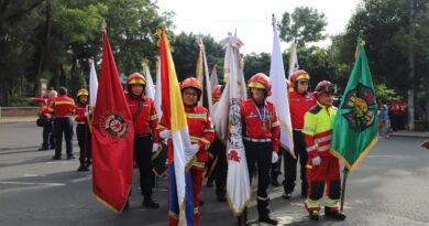 Magno Desfile de Bomberos Municipales 70 Años de Servicio