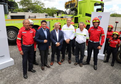 Entrega del terreno para la construcción de la Estación 14 de Bomberos Municipales de la ciudad de Guatemala zona 6